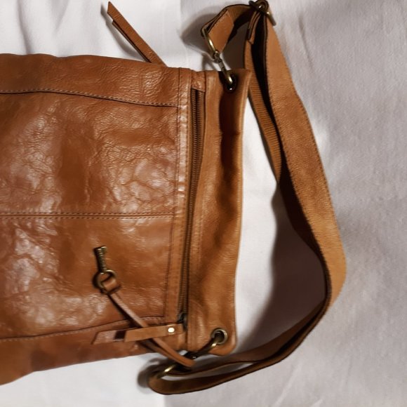 (Listing#6) Fossil Purse - Picture 2 of 12